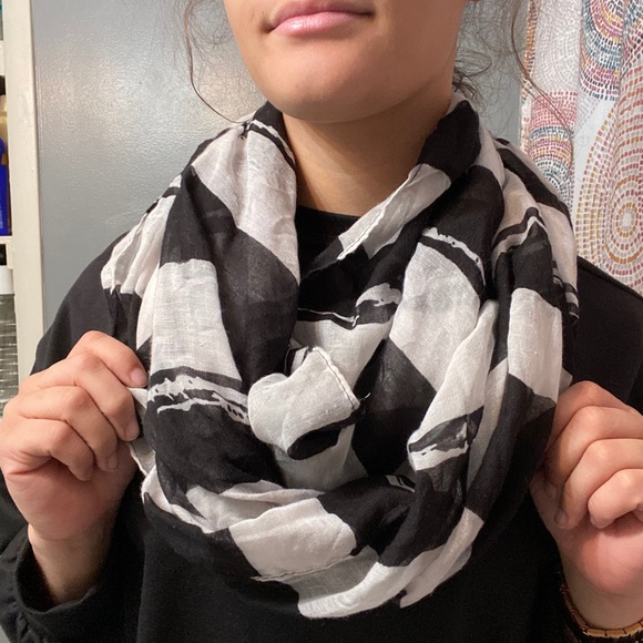 Infinity scarf - Picture 3 of 4